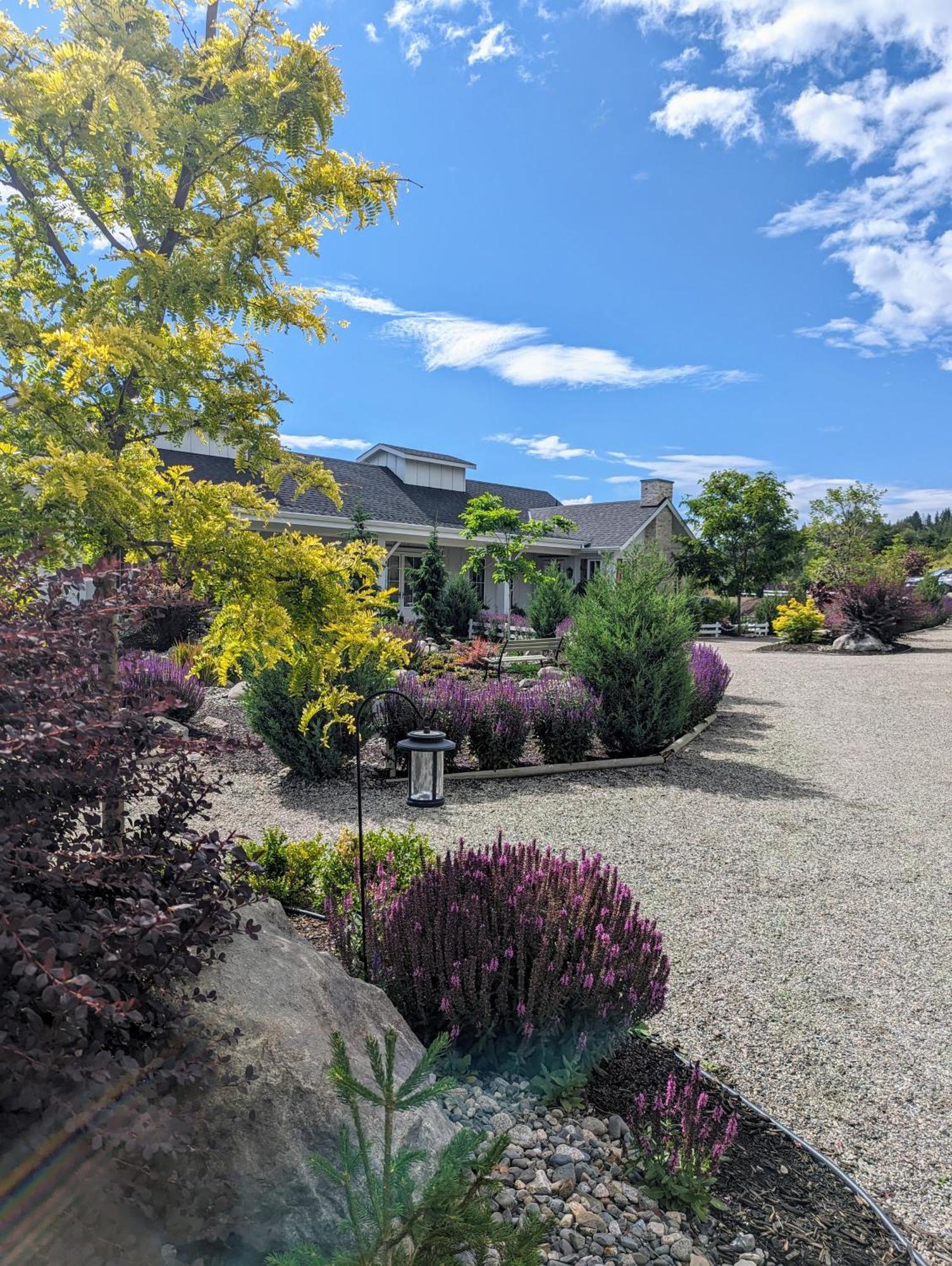 Autumn Lane B&B, Farmhouse Elegance & Stunning Lakeviews West Kelowna Ngoại thất bức ảnh