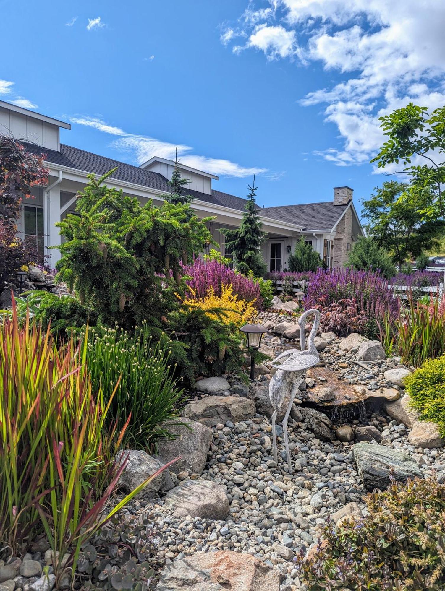 Autumn Lane B&B, Farmhouse Elegance & Stunning Lakeviews West Kelowna Ngoại thất bức ảnh